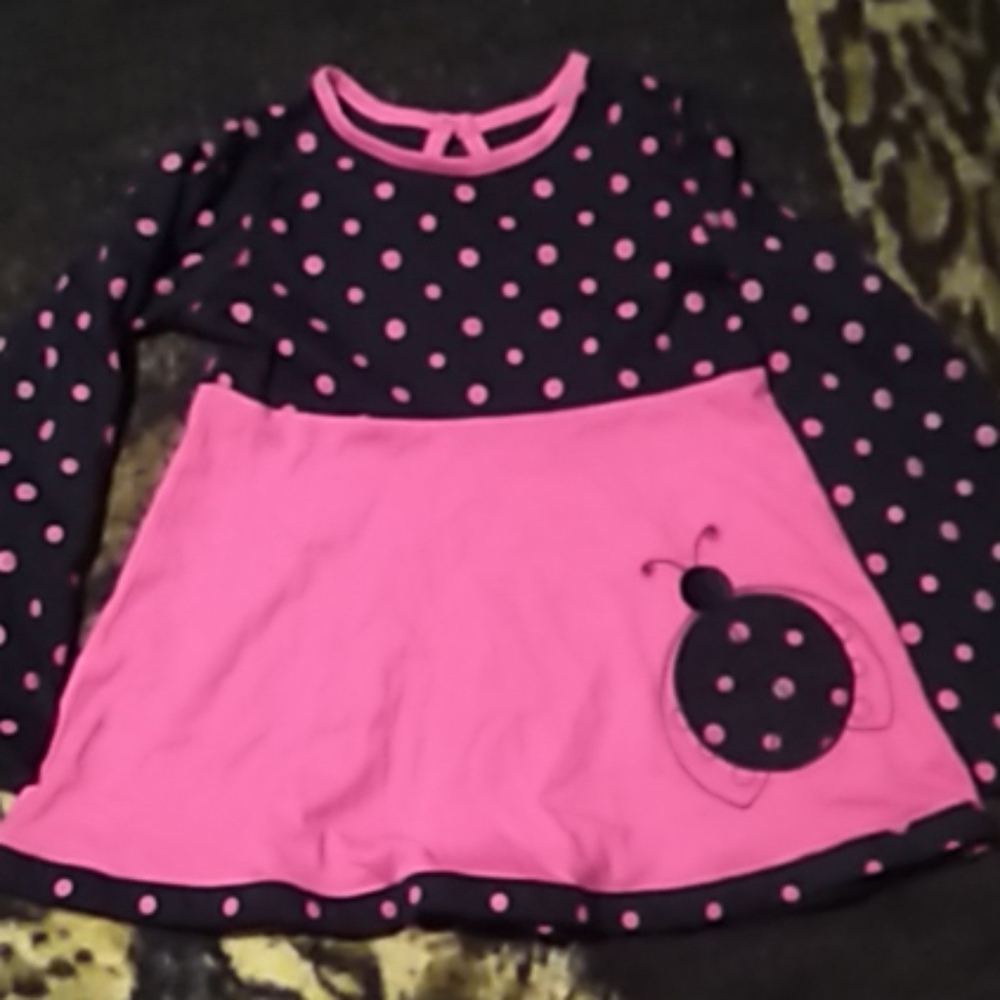 Girl's shirt